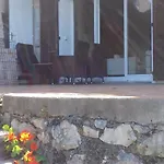 Hébergement de vacances Emplacement Idéal Pour Cette Maisonnette Avec Jardin Et Cuisine D'été *