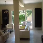 Emplacement Idéal Pour Cette Maisonnette Avec Jardin Et Cuisine D'été * Roquebrune-Cap-Martin