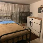 Hébergement de vacances Emplacement Idéal Pour Cette Maisonnette Avec Jardin Et Cuisine D'été