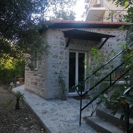 Emplacement Ideal Pour Cette Maisonnette Avec Jardin Et Cuisine D'ete Дом отдыха Рокебрюн — Кап-Мартен