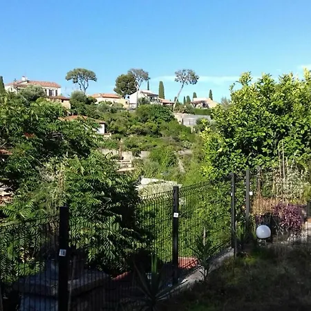 בית נופש Emplacement Ideal Pour Cette Maisonnette Avec Jardin Et Cuisine D'ete רוקברון-קאפ-מרט