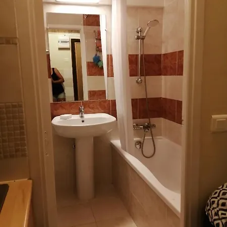 בית נופש Emplacement Ideal Pour Cette Maisonnette Avec Jardin Et Cuisine D'ete *