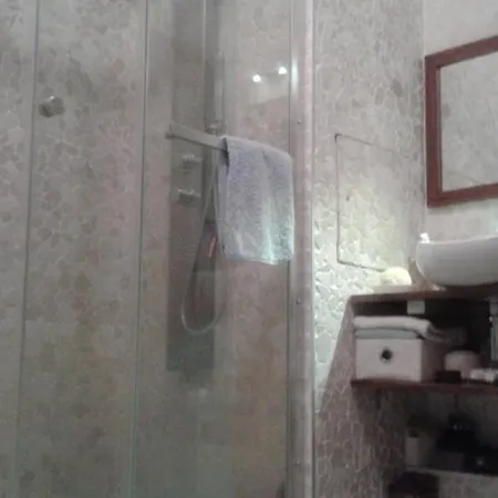 Emplacement Ideal Pour Cette Maisonnette Avec Jardin Et Cuisine D'ete בית נופש רוקברון-קאפ-מרט