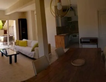 בית נופש Emplacement Ideal Pour Cette Maisonnette Avec Jardin Et Cuisine D'ete *