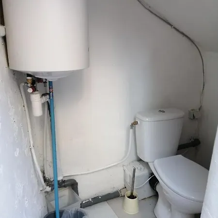 Emplacement Ideal Pour Cette Maisonnette Avec Jardin Et Cuisine D'ete רוקברון-קאפ-מרט