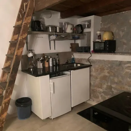Emplacement Ideal Pour Cette Maisonnette Avec Jardin Et Cuisine D'ete 罗克布吕讷-卡普马丹
